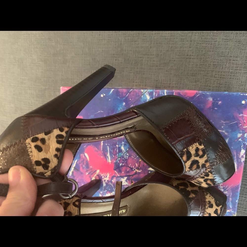Heels - Picture 4 of 6